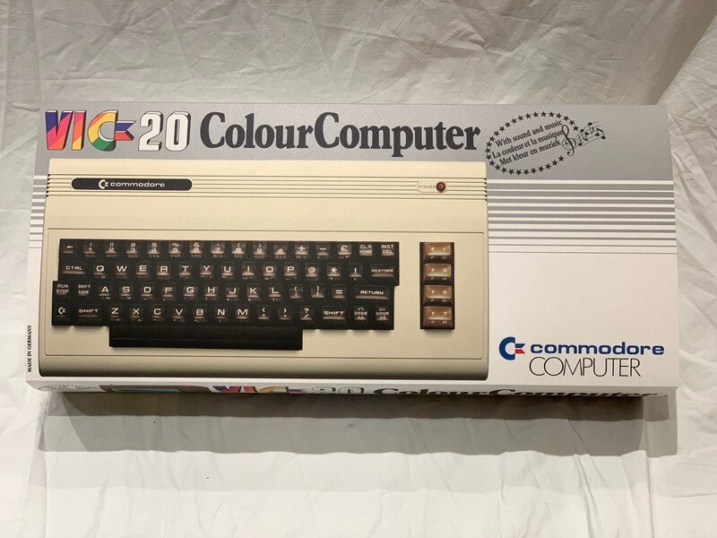SLEEVE - Commodore VIC-20 Sleeve