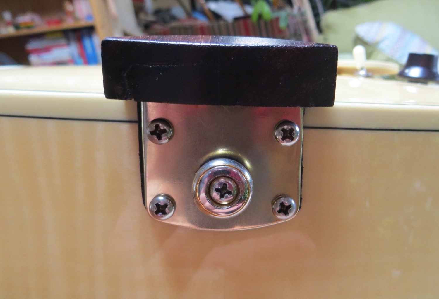 AF105, AF125,LGB30, AFJ91, AFJ957 etc replacement bronze tailpiece hinge end