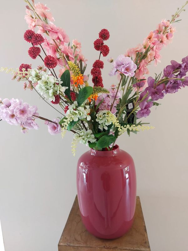 Vaas  met kunstbloemen &quot; La Rose&quot;