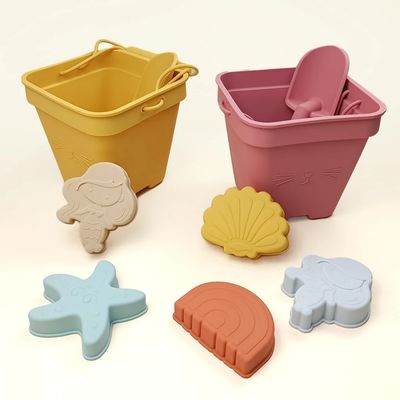 Foldable shovel toys
