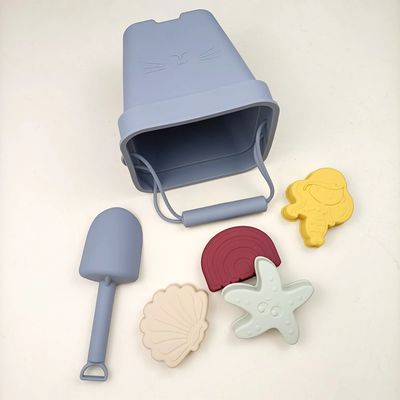 Foldable shovel toys