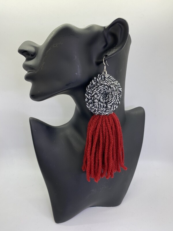 Tassel/Round Earings