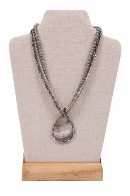 Grijze Ketting met parelmoerhanger Grijze Ketting met parelmoerhanger