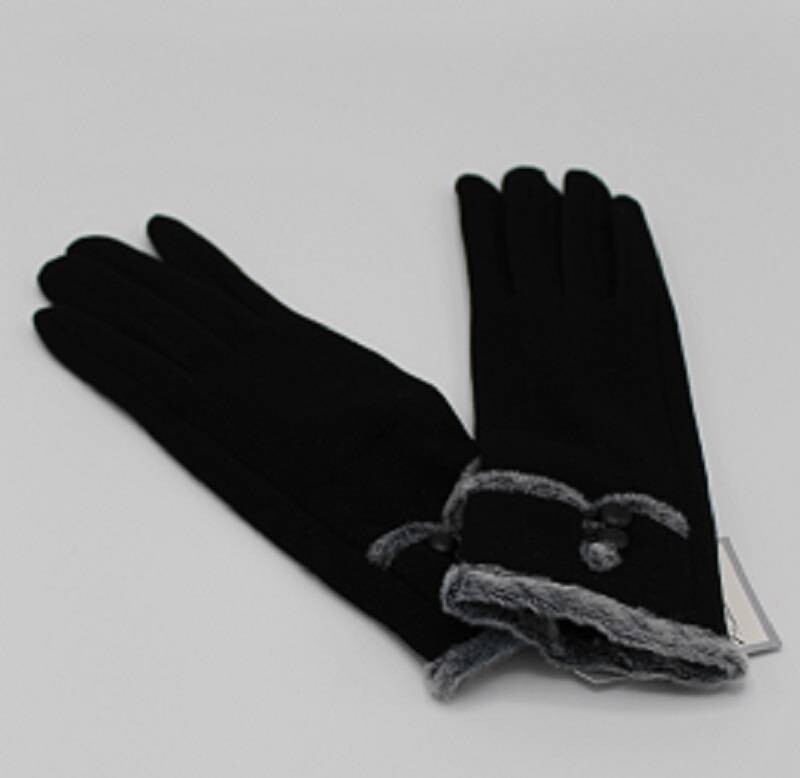 Gloves black with fur