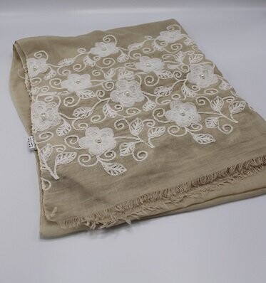 Flowers & Pearls scarve