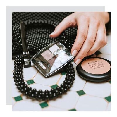 MAKE - UP