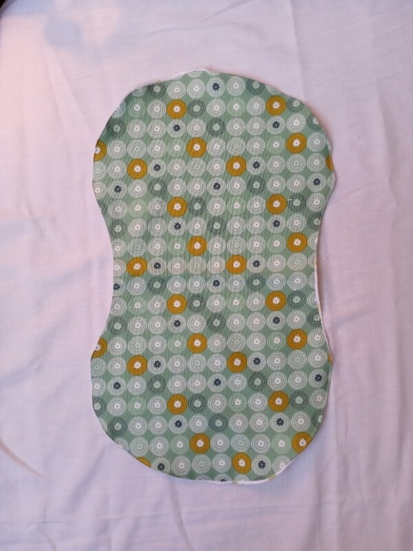 set met slab, snoetenpoetser en spuugdoekje groen/ oker