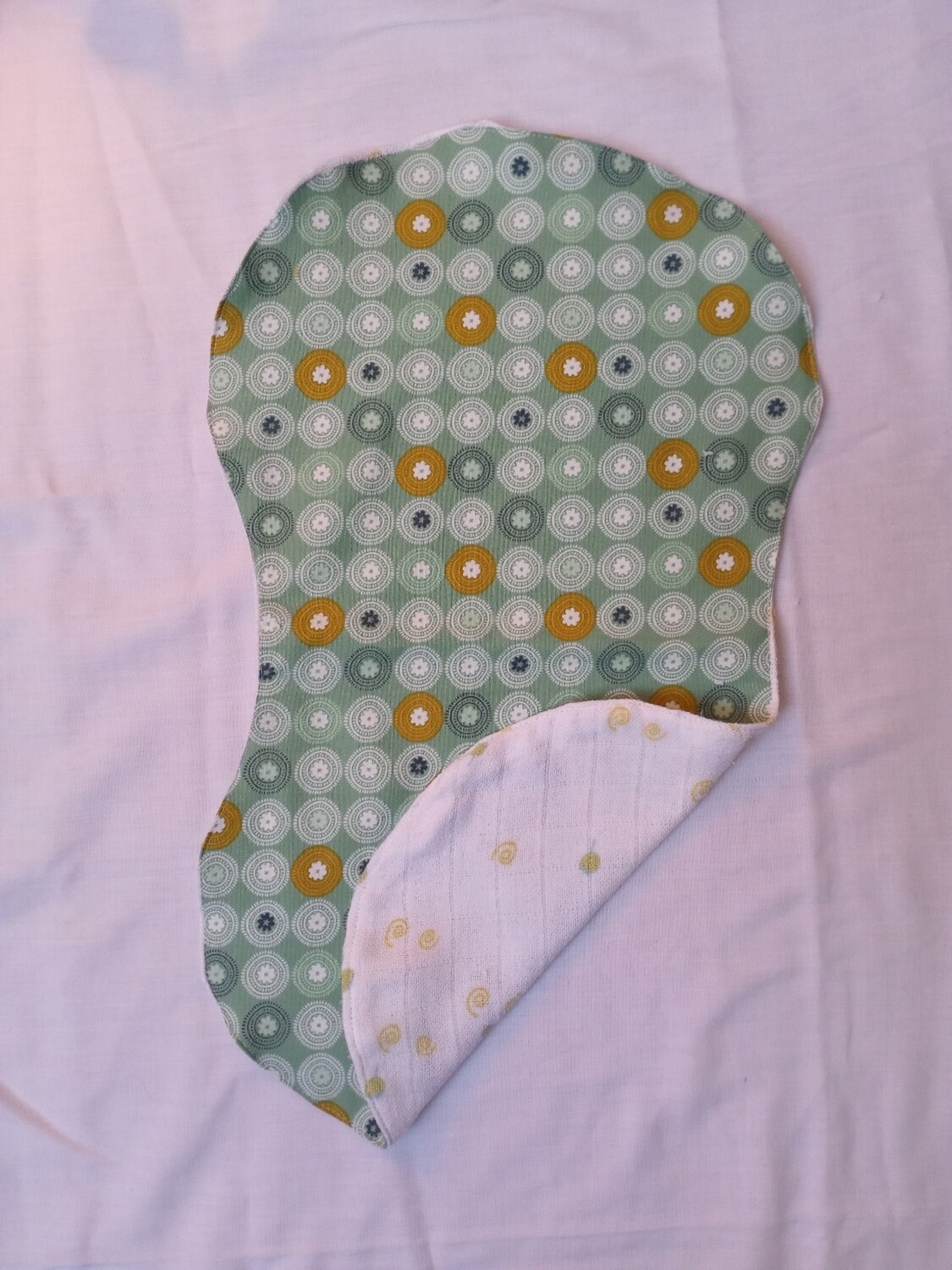 set met slab, snoetenpoetser en spuugdoekje groen/ oker