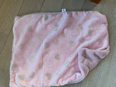 Eh Gia Blanket Pink- a lot of hearts Eh Gia Blanket Pink- a lot of hearts