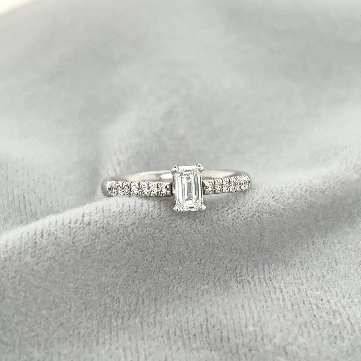 Emerald Solitair Pavé 0.50CT + 0.15CT