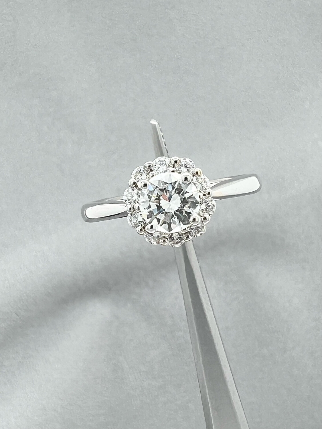 Flower Halo 0.52CT + 0.26CT