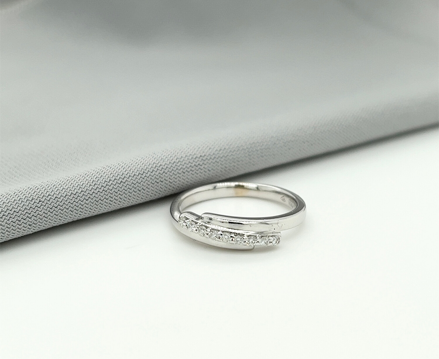 Twist Alliance 0.10CT