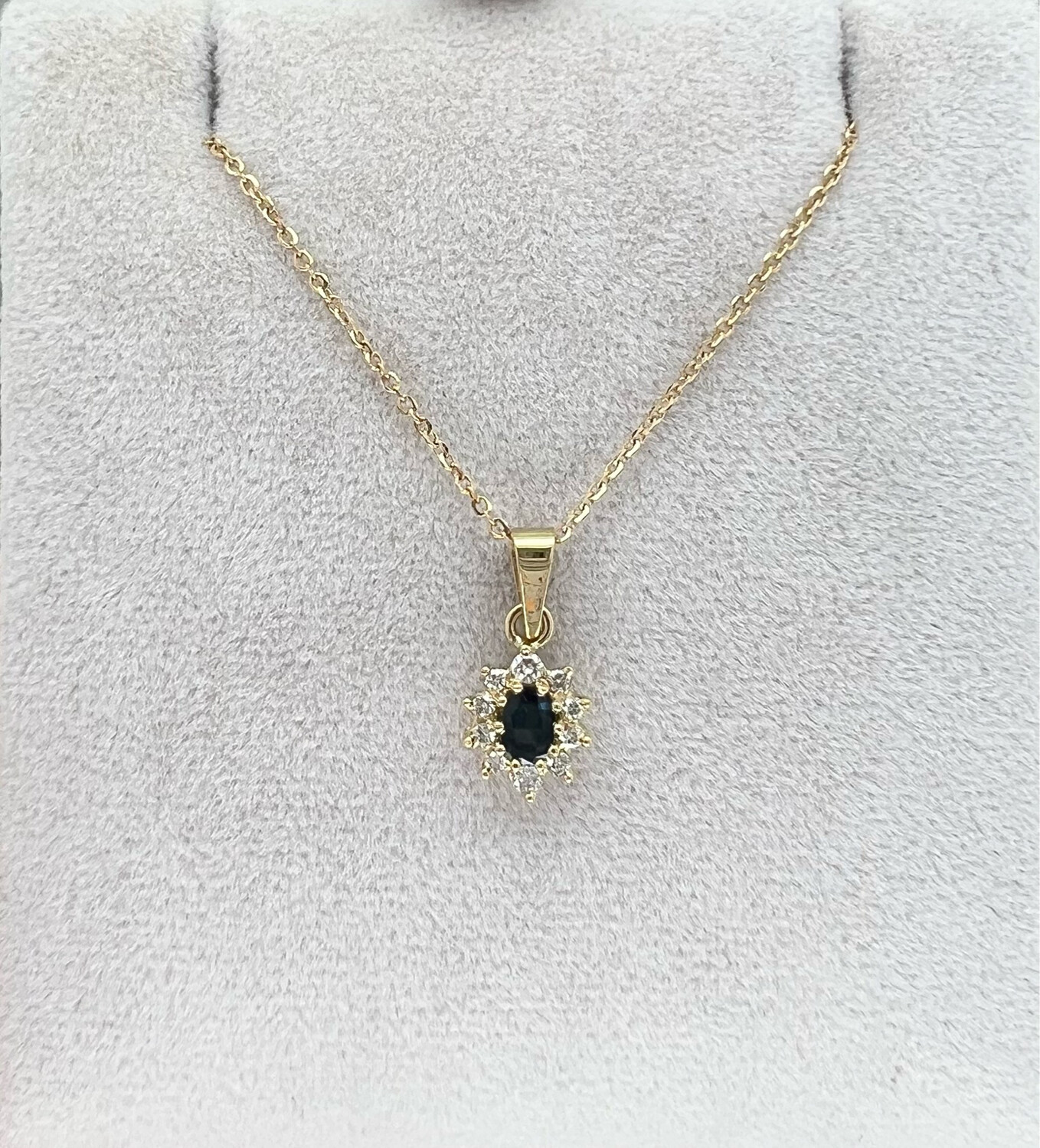 Ketting met saffier en diamant 0.06CT