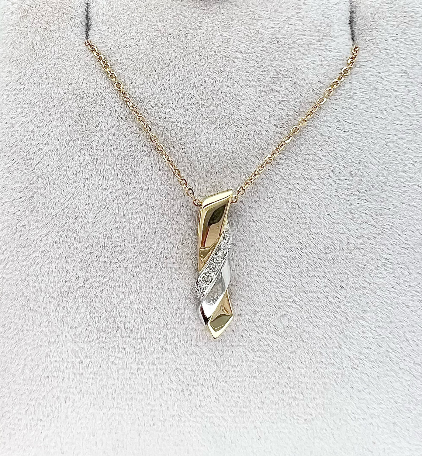 Ketting met diamant 0.02CT
