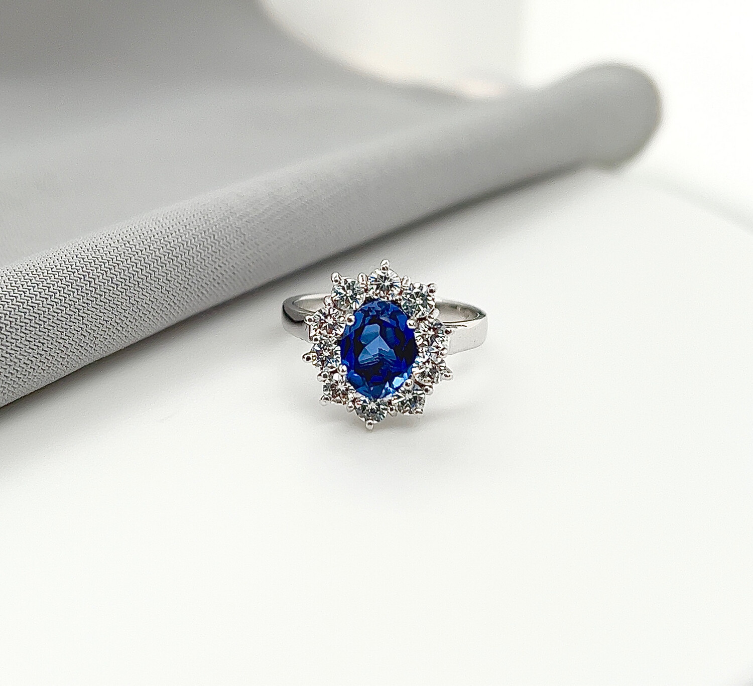 Diana Ring Saffierblauwe Zirconia