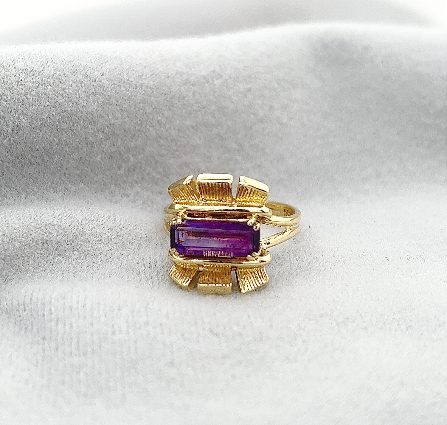 Vintage Ring Met Amethyst