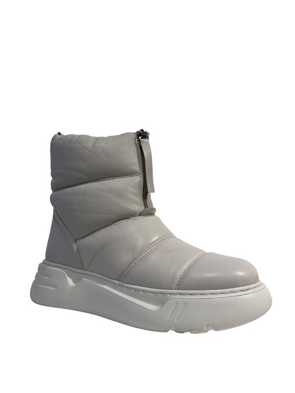 Boots Puff Off White