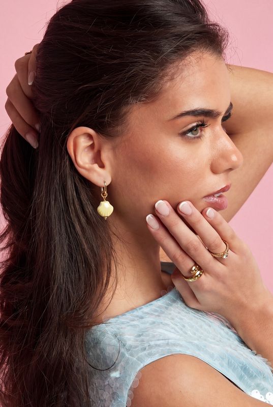 Club Spice Squoval Earrings Shell Yellow