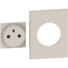 Bticino Living now beige afwerkingsset, brede versie voor stopcontact K4142A 2P+A wit - 3 mod voor contactdoos