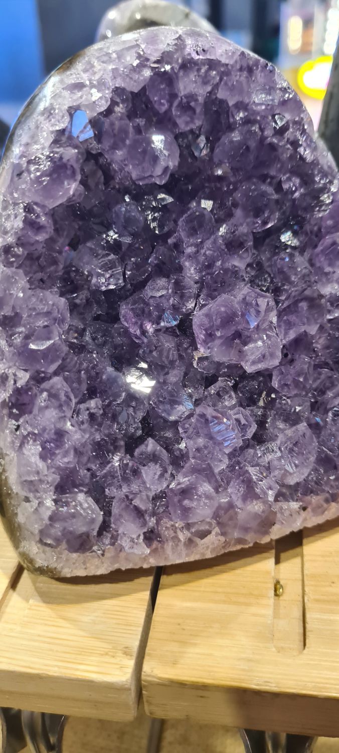 Amethyst cluster - Free standing