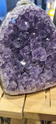 Amethyst cluster - Free standing