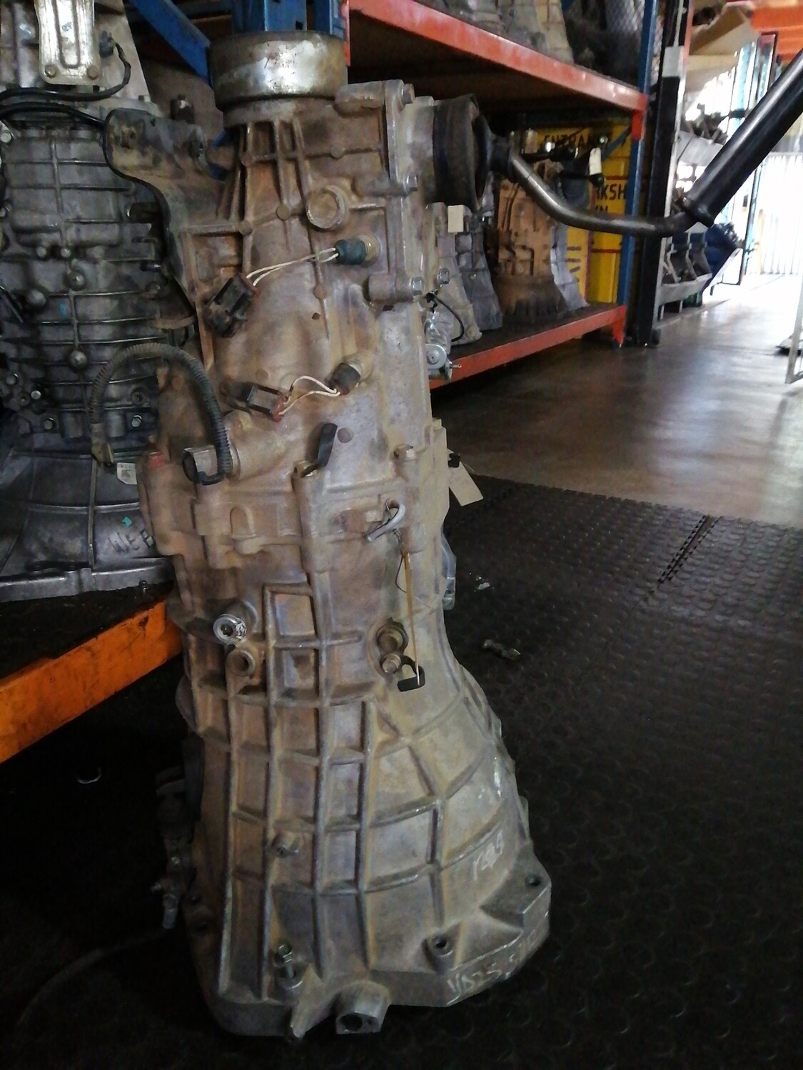 Nissan NP300 YD25 2x4 Gearbox