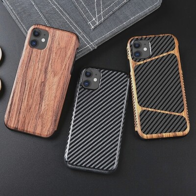 Coques imitation bois et/ou fibre de carbone pour iPhone
