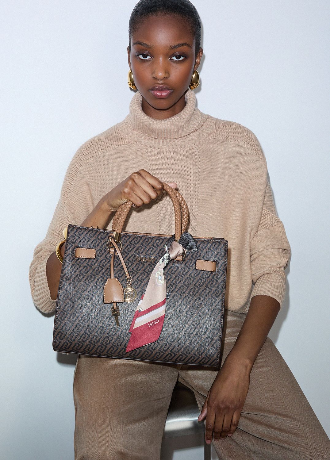 Borsa Liu Jo Media con Foulard e tracolla Cognac Borsa Liu Jo Media con Foulard e tracolla Cognac
