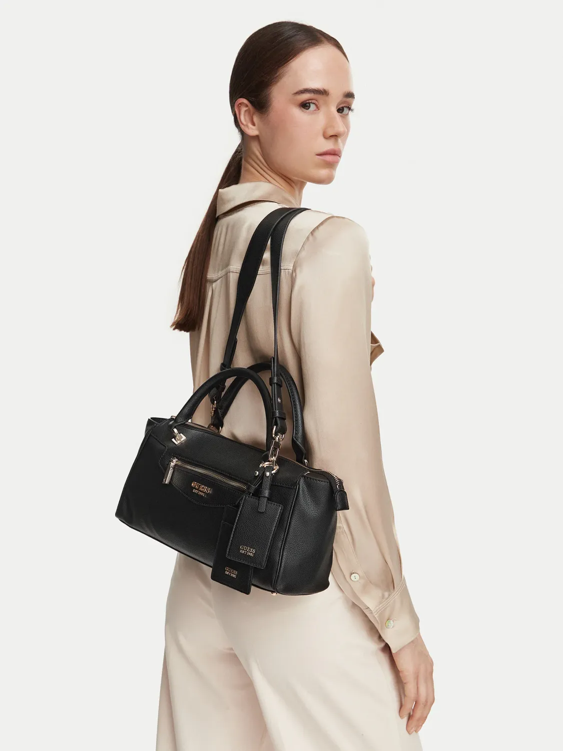 Borsa GUESS Antonia Black BG218305 Borsa GUESS Antonia Black BG218305