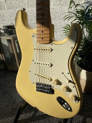 Fender Japan ST72-95