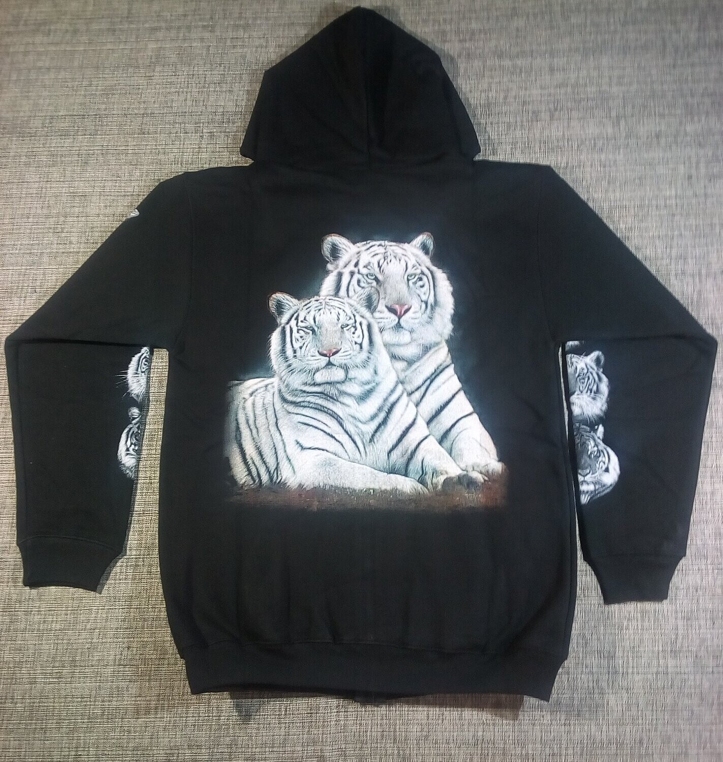 Un Sweat "Noir" de Taille 46/48, Représente "Portrait de Deux Tigres Blanc Assis, ils sont Magnifique.