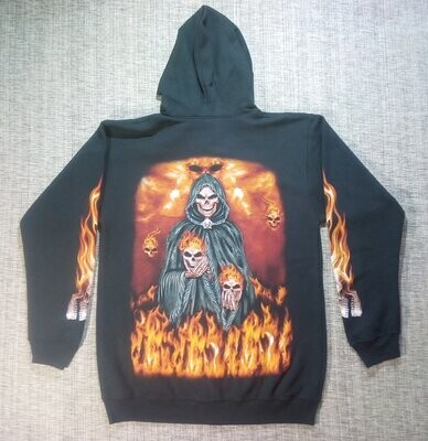 Un Sweat "Noir" de Taille 46/48, Représente "La Faucheuse Enflammée, Capuche Noir Entourée de Multiple Crânes de Feu "