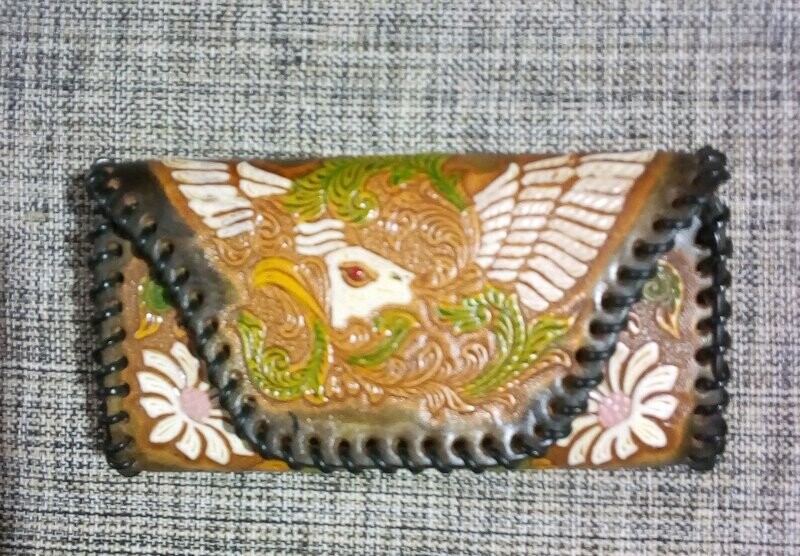 Étui Style "Indien" en Cuir, Fabrication Main, se Porte au Niveau de la Ceinture, Fermoir Magnétique, dimension 13 x 6.5 x 2.5 cm