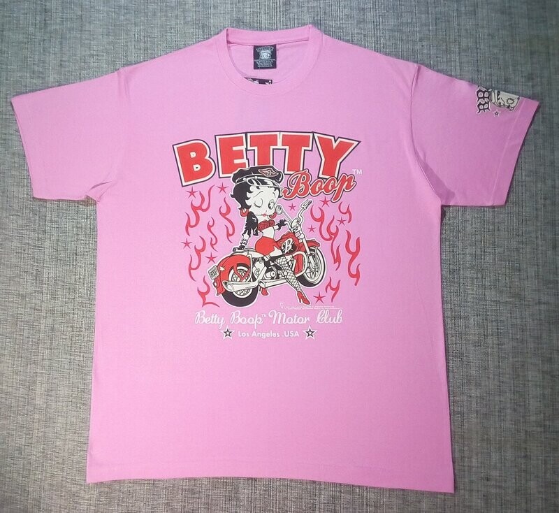 T-Shirt - Taille 52/54 - Betty en Tenue de Rockeuse avec sa Super Casquette Noire enfile sa Moto Rouge Enflammée pour Rejoindre son "Moto Club".