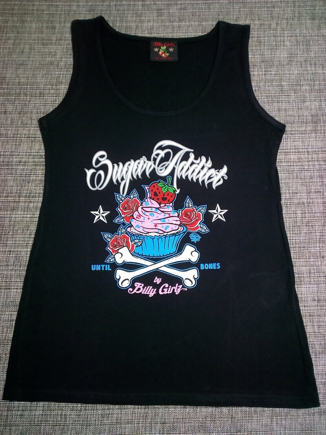 T-Shirt Marcel "Billy Girls" - Taille 44/46- Un Petit Gâteau "Sugar Addict" avec des Roses et une Cerise avec 2 Os en Croix