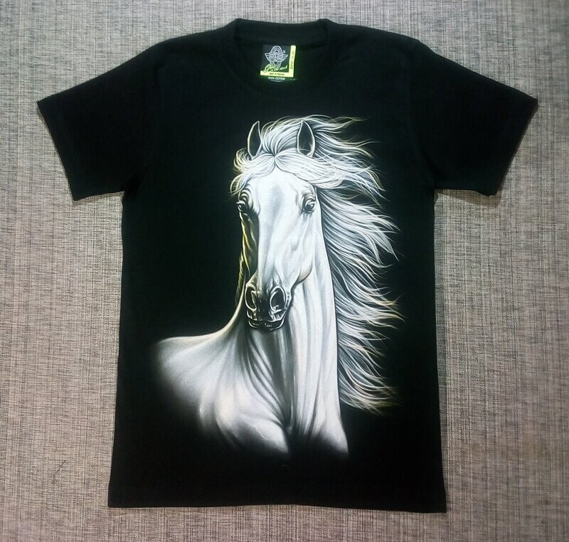 T-Shirt - S - Portrait d'un Cheval Blanc, avec une Allure Remarquable, on découvre sa Beauté.