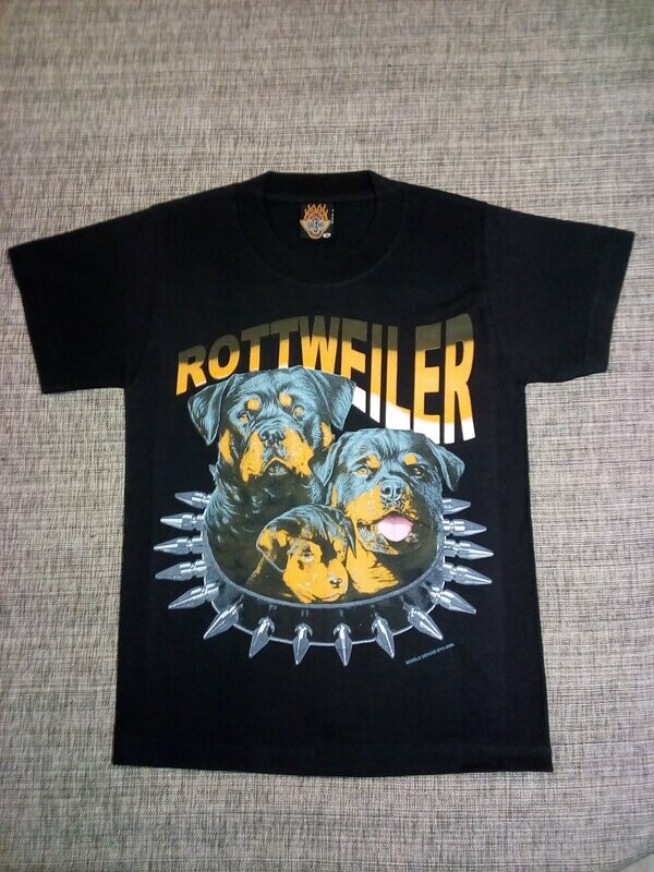 T-SHIRT - S -  Famille de Trois Rottweiller Entouré d'un Collier Piquant