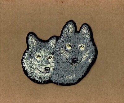 Patch/Écusson Broderie à Coudre - Portrait de Deux Loups Gris/Jaune en Forme du Loup, Dimension 9.5 x 8.5 cm