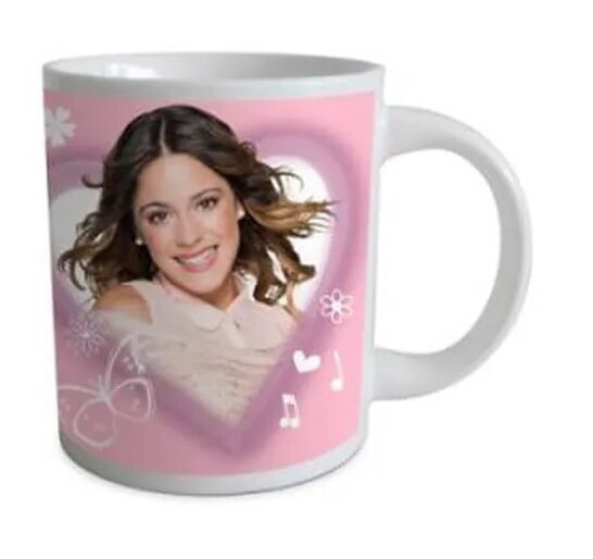 Mug Violetta n°1 Représentant son Portait avec un Coeur sur Fond Rose, pour une Capacité de 237 ml,  En Céramique