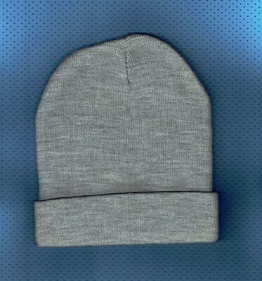 Un Bonnet de Couleur "Gris" avec Revers, Taille Unique