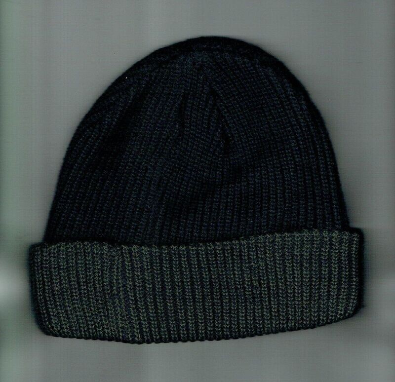 Un Bonnet "Bleu Marine" avec son "Revers "Gris" avec sa Doublure Polaire, pour Taille unique