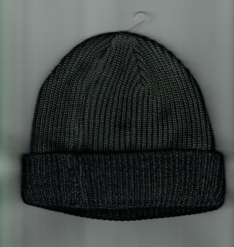 Un Bonnet "Gris" avec son "Revers "Gris" avec sa Doublure Polaire, pour Taille unique.
