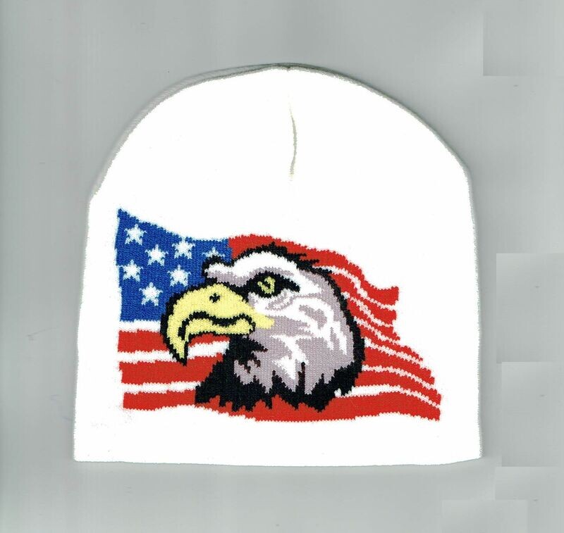 Un Bonnet Blanc avec une Déco "Aigle sur un Drapeau Américain"  Couleur Américain