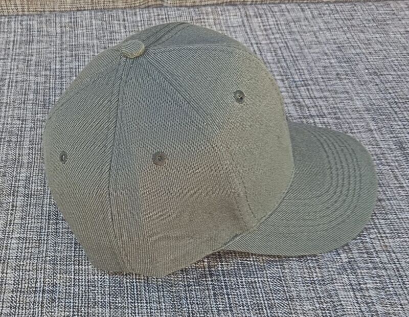 Une Casquette "Kaki" unique de Style Classique avec une Visière Kaki Bombée