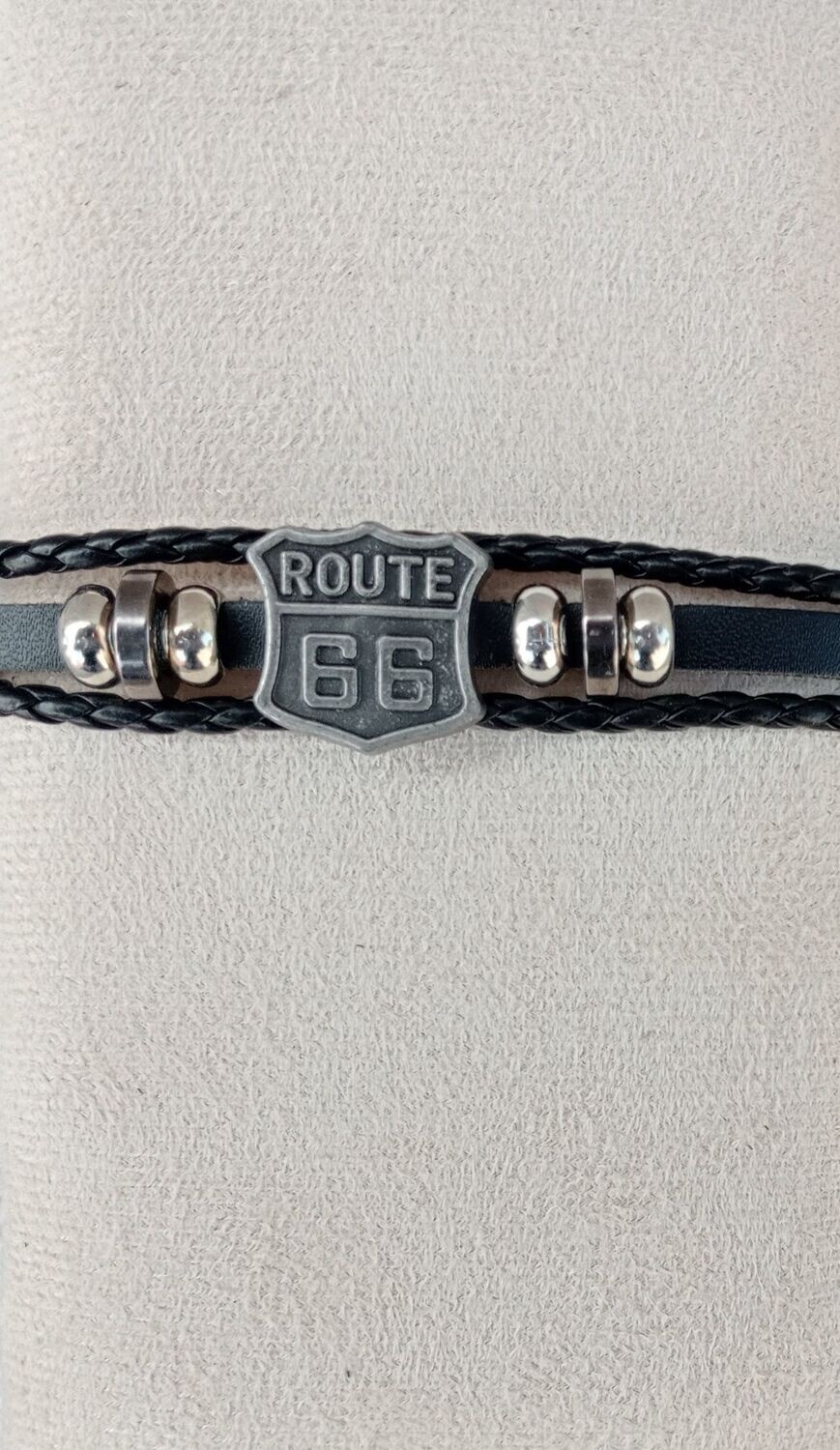 Bracelet "Bouclier Route 66" - Riveté sur Bande Cuir 5 mm & 2 Ficelles Cuir Tressé 2 mm - Gris/Noir