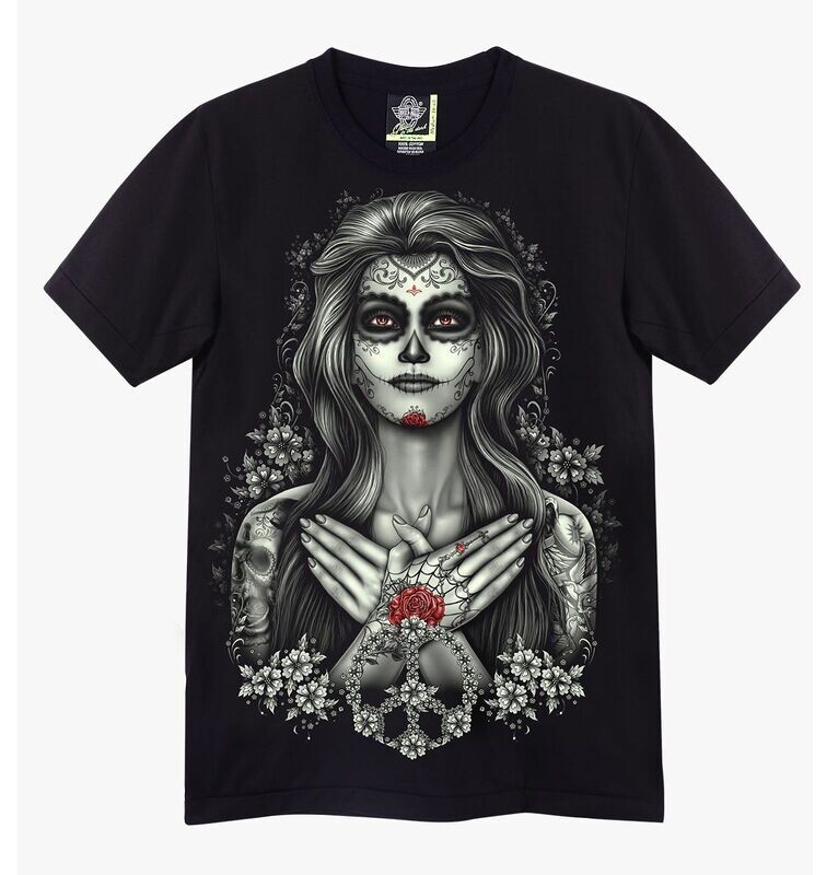 T-Shirt - M - Portrait d'une Girl, des Cheveux Longs et fait un Signe avec ses Mains en Colombes, Entourées de Fleurs & Symbole Love sur fond Gris/Blanc T-Shirt - M - Portrait d'une Girl, des Cheveux Longs et fait un Signe avec ses Mains en Colombes, Entourées de Fleurs & Symbole Love sur fond Gris/Blanc