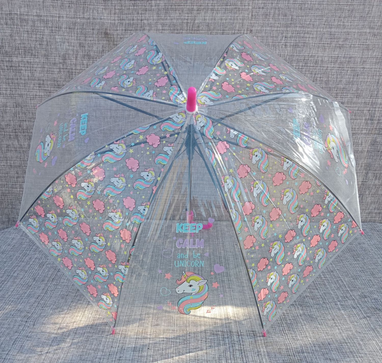 Parapluie Enfant Transparent avec impression de Licornes & Logo "Keep Caln and Be Unicorn - Poignée Rose & Envergure de 70 cm