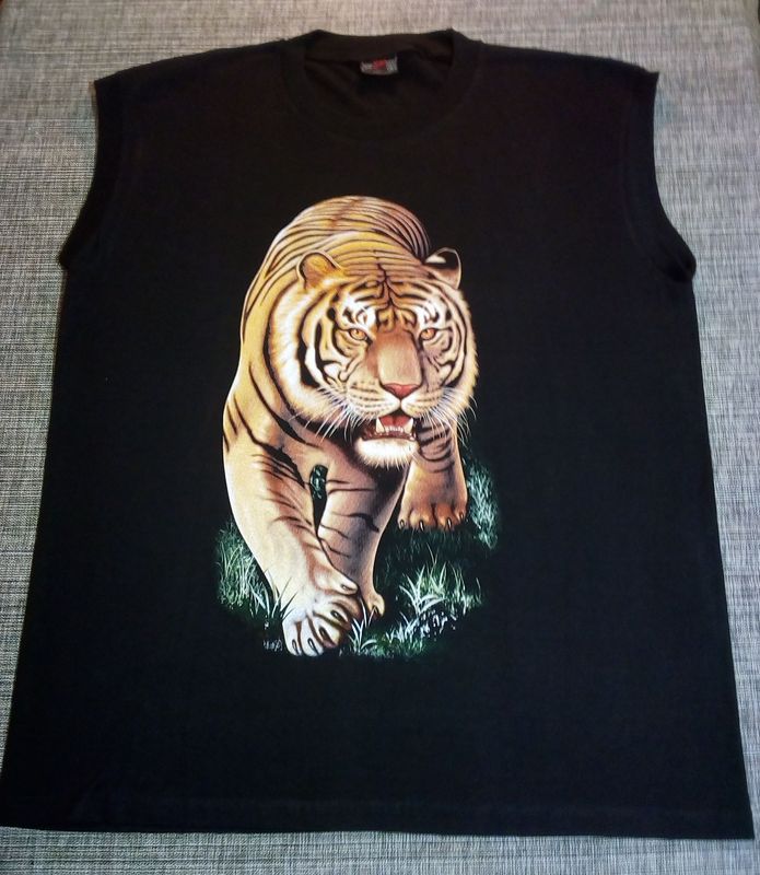 T-Shirt Débardeur "Tigre Entier" Taille 58/60 - Un Tigre marchant dans sa Forêt à l’affute d'une Proie