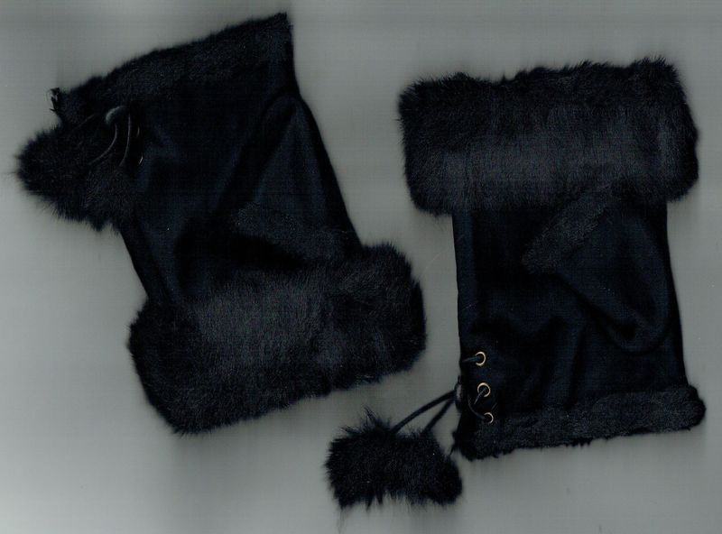 Une Paire de Gants "Mitaine" En "Polyester & Simili Daim", Doublure Fourrure, de Couleur Noir, pour une Taille Réglable Unis de T6 à T8