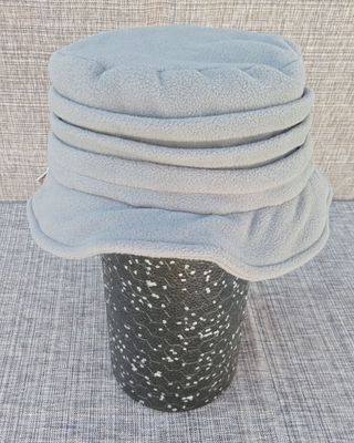 Un Bob de Couleur "Gris" Taille 59 cm, avec une Doublure Polaire Noire, Assure Sensation et Légèreté sur la Tête et d'un Confort Optimal.